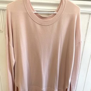 Long sleeve light weight sweater/top